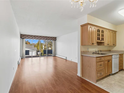 207-9560 Fifth Street - 4