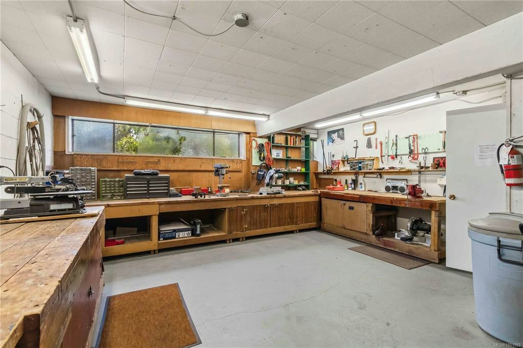 207-9560 Fifth Street, Sidney, BC, V8L 2W5 - 21