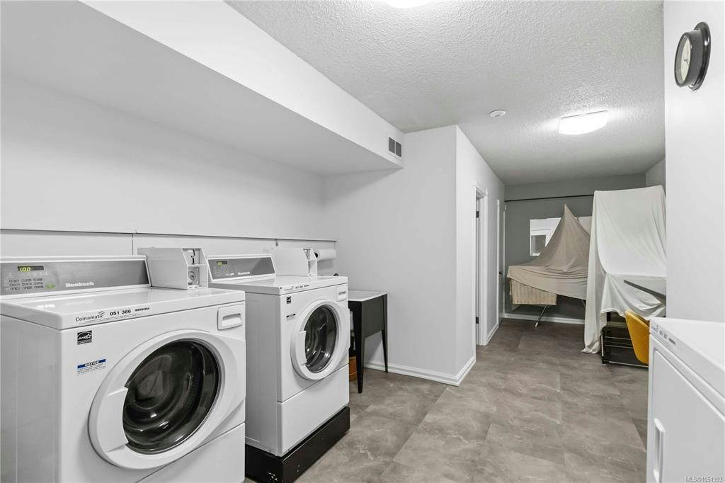 207-9560 Fifth Street, Sidney, BC, V8L 2W5 - 18