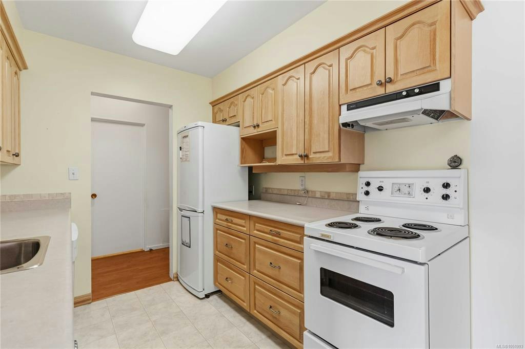 207-9560 Fifth Street - 2