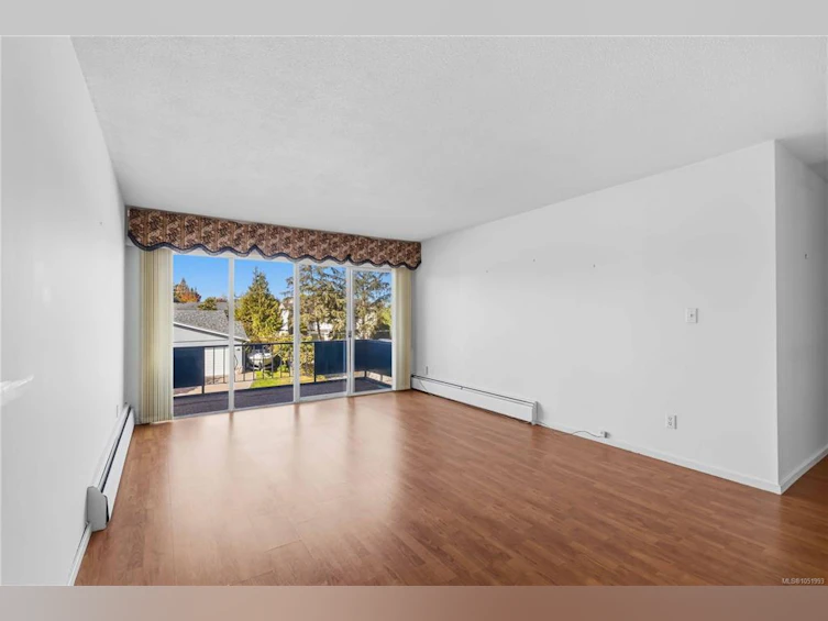 207-9560 Fifth Street, Sidney, BC, V8L 2W5 - 6
