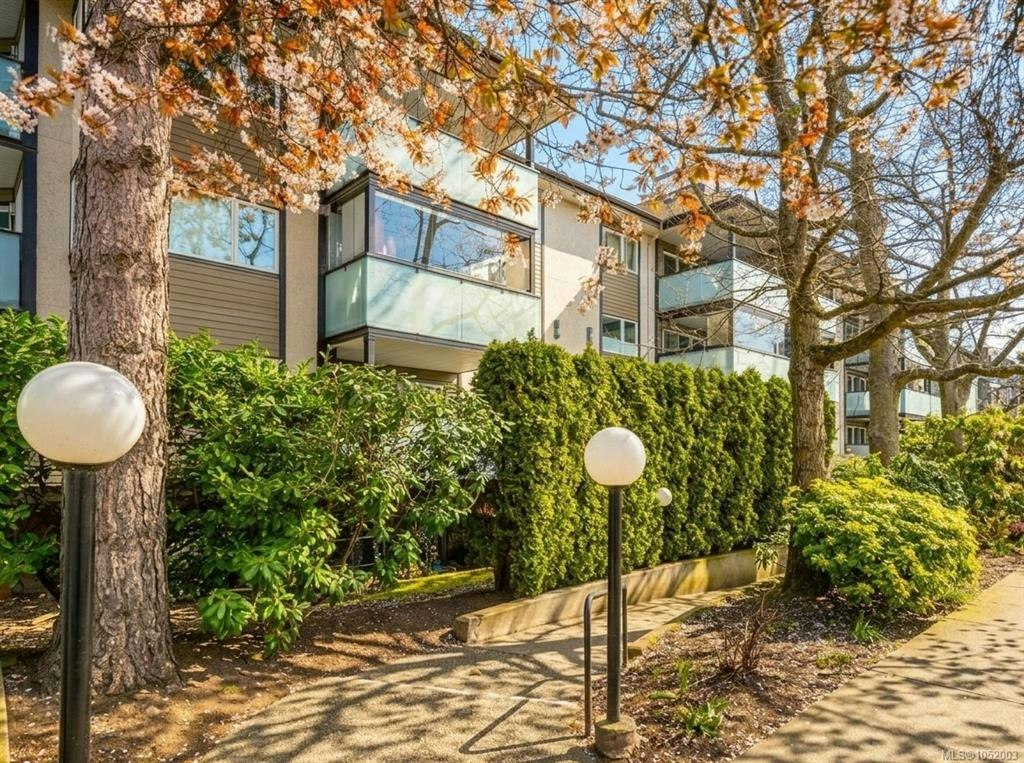 411-1619 Morrison Street, Victoria, BC, V8R 5R8