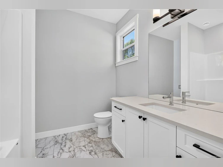 2022B Galerno Road, Campbell River, BC, V9W 0A2 - 47