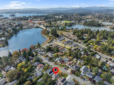2825 Rockwell Avenue - 3