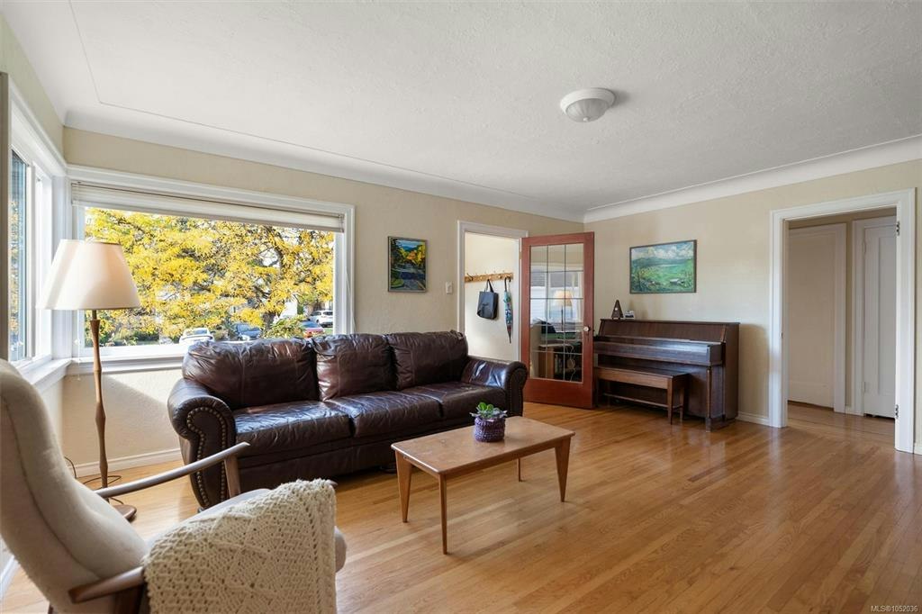2825 Rockwell Avenue - 4