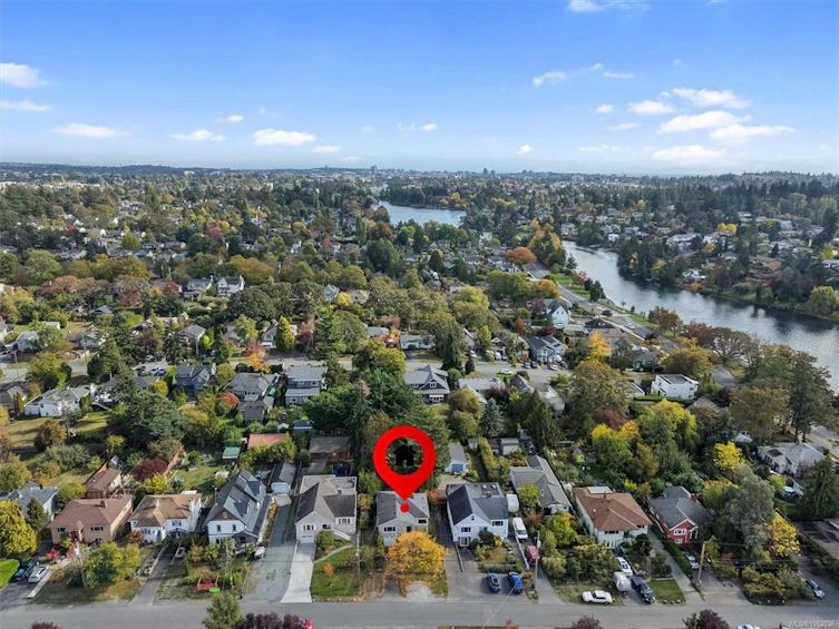 2825 Rockwell Avenue, Saanich, BC, V9A 2M8 - 38