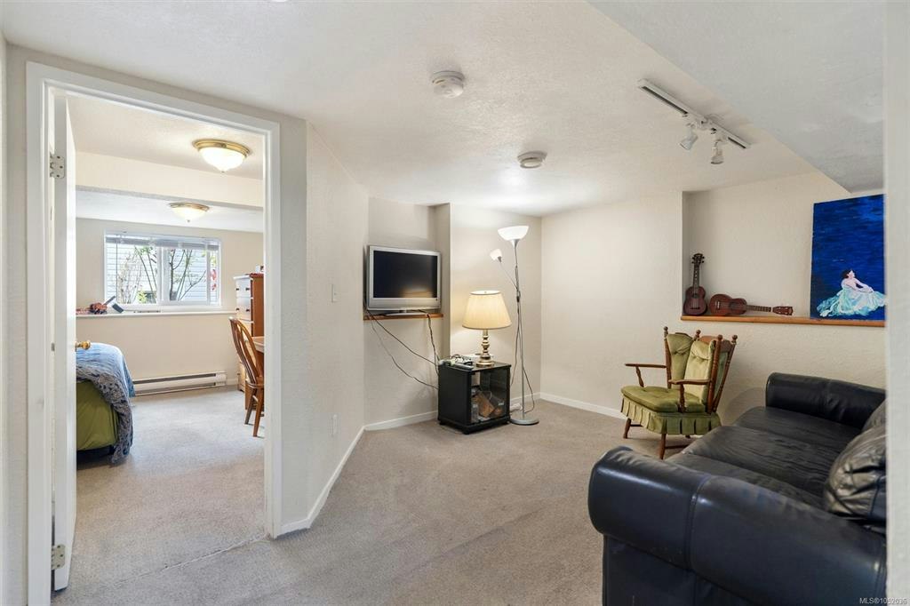 2825 Rockwell Avenue, Saanich, BC, V9A 2M8 - 20