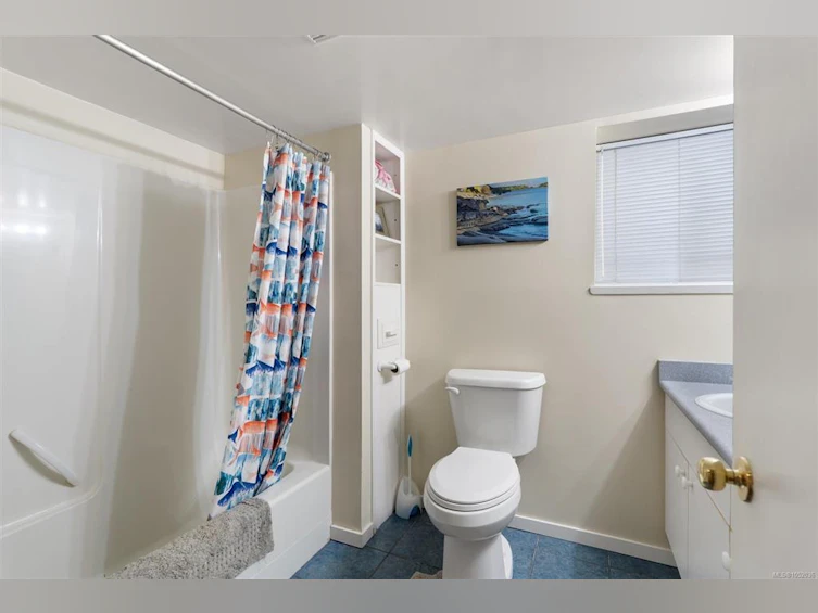 2825 Rockwell Avenue, Saanich, BC, V9A 2M8 - 24