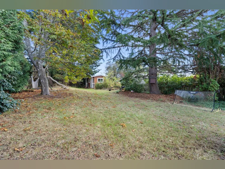 2825 Rockwell Avenue, Saanich, BC, V9A 2M8 - 32