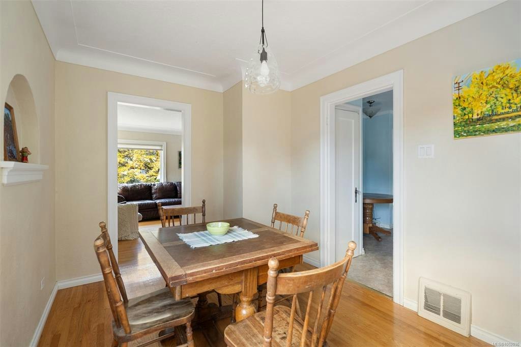 2825 Rockwell Avenue, Saanich, BC, V9A 2M8 - 7