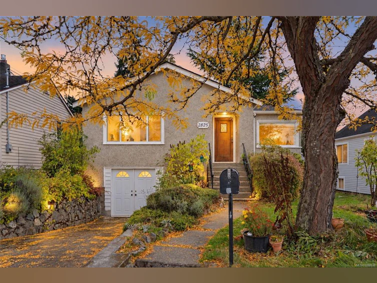 2825 Rockwell Avenue, Saanich, BC, V9A 2M8 - 35