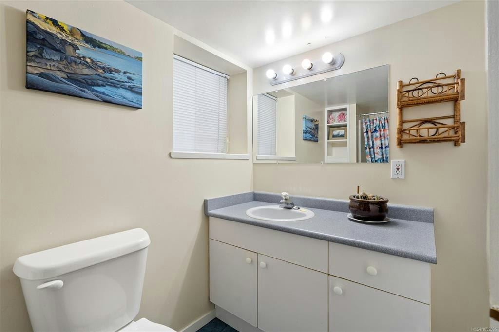 2825 Rockwell Avenue, Saanich, BC, V9A 2M8 - 25