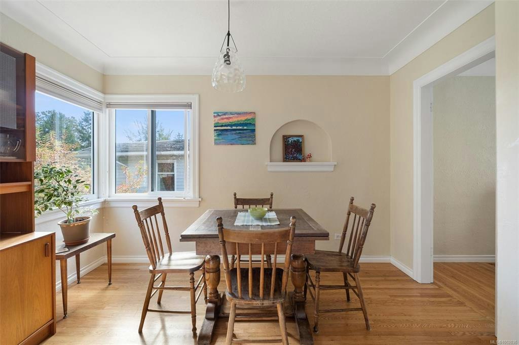 2825 Rockwell Avenue, Saanich, BC, V9A 2M8 - 6
