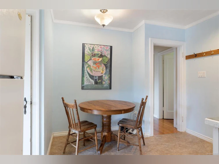 2825 Rockwell Avenue, Saanich, BC, V9A 2M8 - 10