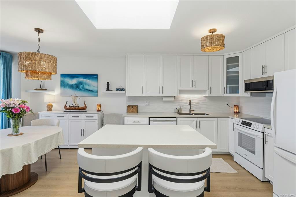 228-330 Dogwood Street, Parksville, BC, V9P 1P7 - 14