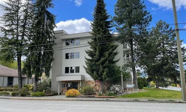 110-18 King George Street
