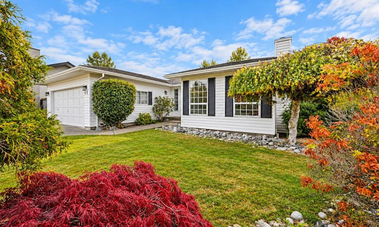 17-6766 Central Saanich Road