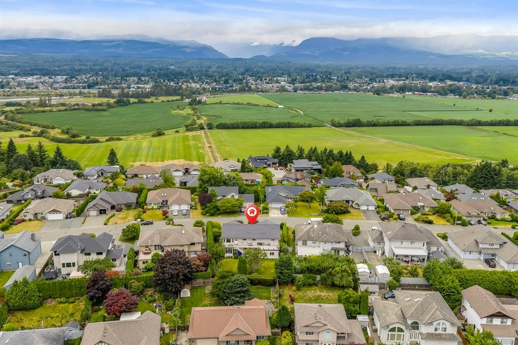 1564 SW Trumpeter Crescent, Courtenay, BC, V9N 8W6