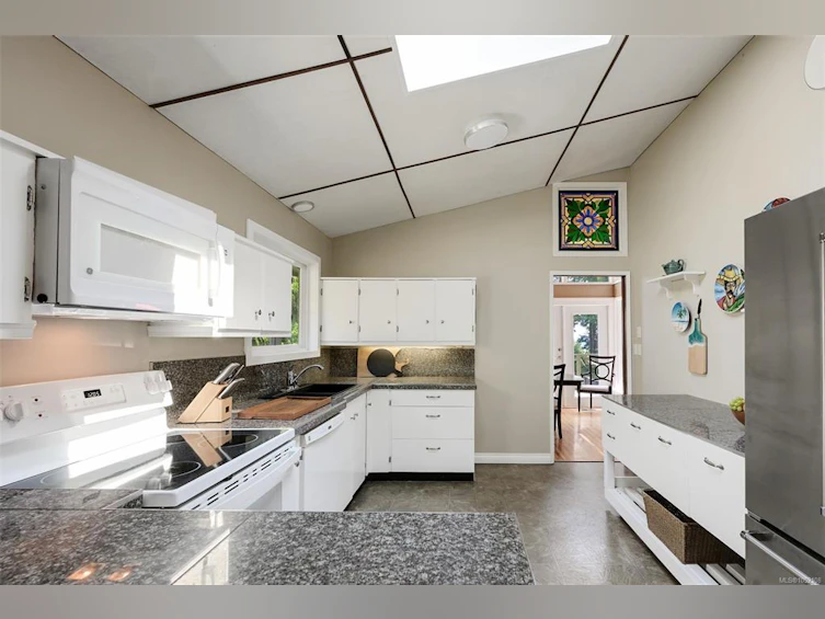 8508 Emard Terrace, North Saanich, BC, V8L 1K3 - 25