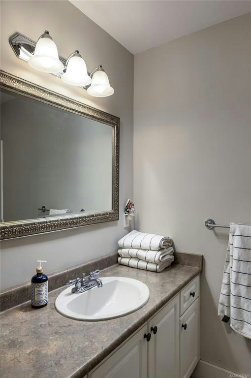 10965 Marti Lane, North Saanich, BC, V8L 6B3 - 36