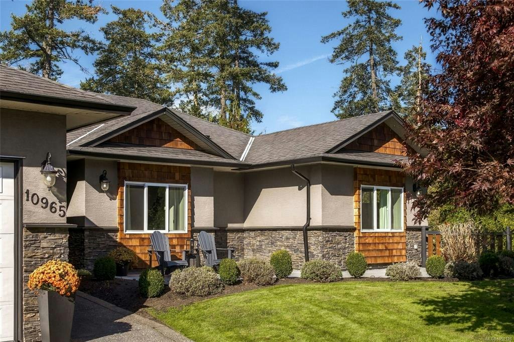 10965 Marti Lane, North Saanich, BC, V8L 6B3 - 44