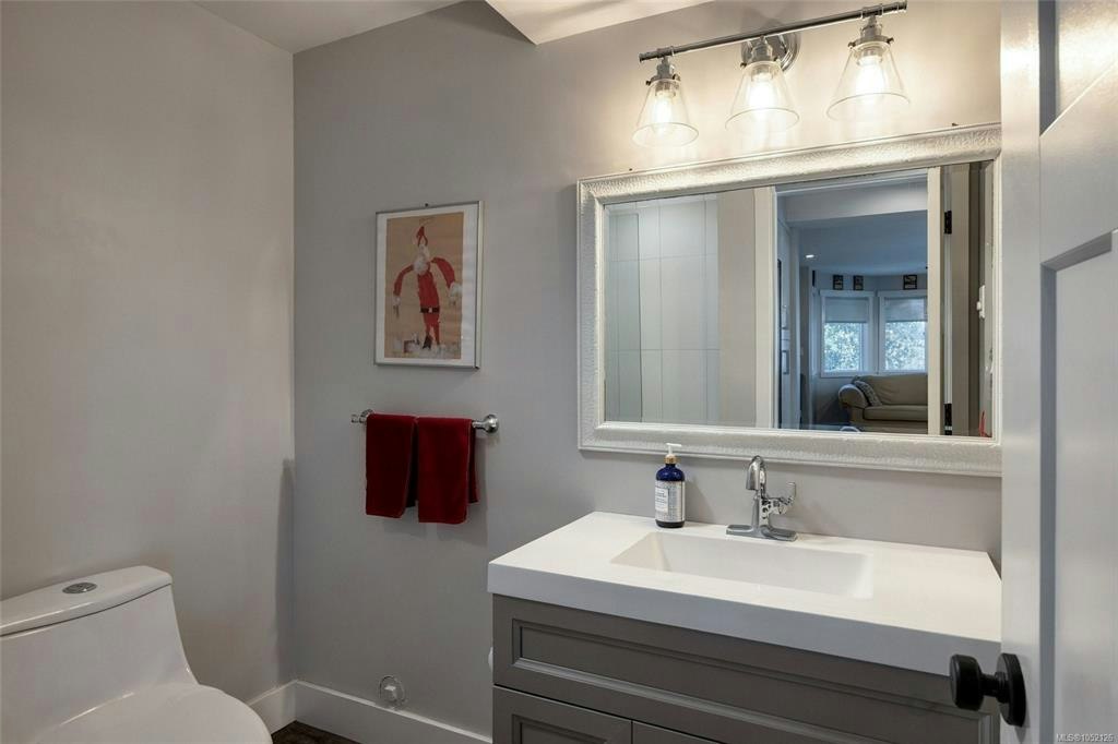 10965 Marti Lane, North Saanich, BC, V8L 6B3 - 30