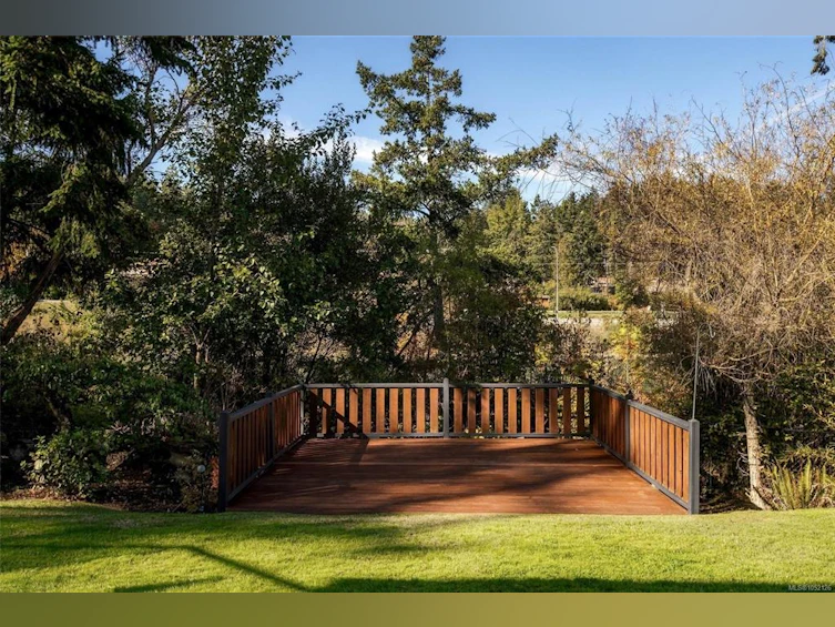 10965 Marti Lane, North Saanich, BC, V8L 6B3 - 41