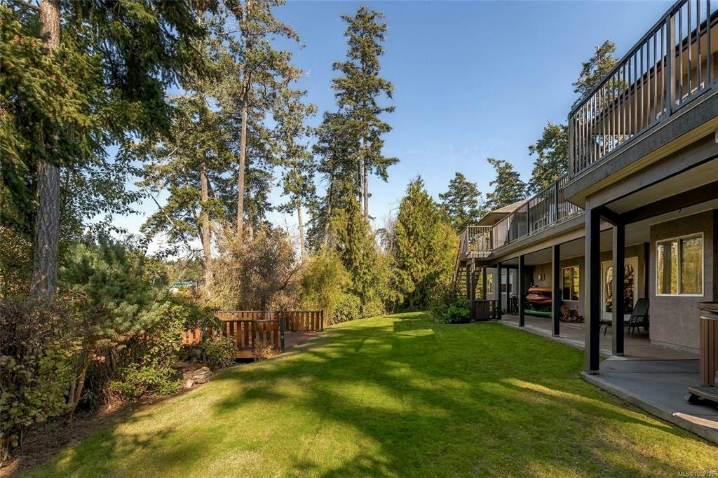 10965 Marti Lane, North Saanich, BC, V8L 6B3 - 45