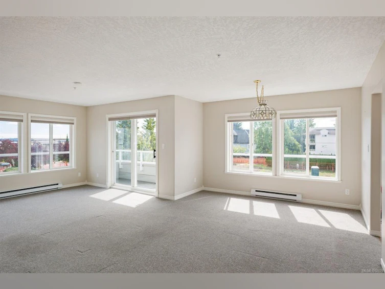 304-9993 Fourth Street, Sidney, BC, V8L 2Z6 - 3