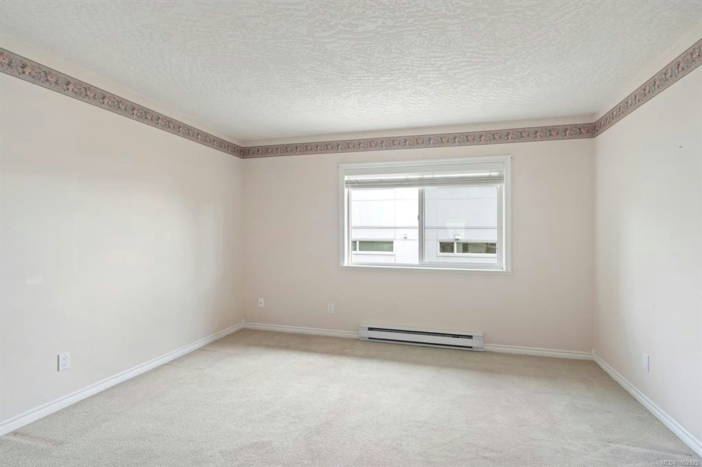 304-9993 Fourth Street, Sidney, BC, V8L 2Z6 - 12