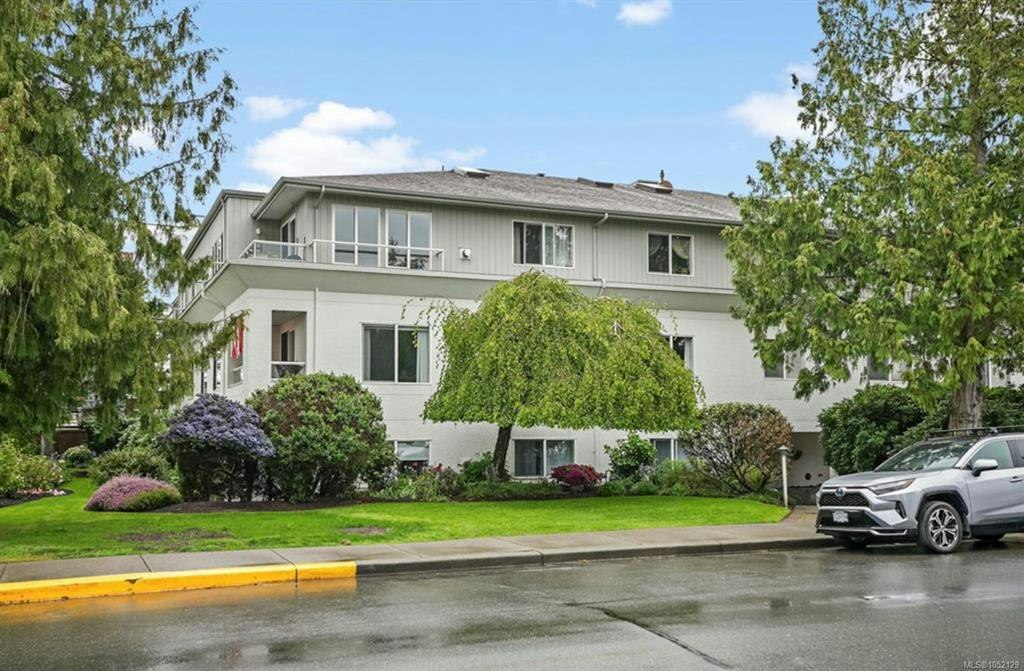 304-9993 Fourth Street, Sidney, BC, V8L 2Z6 - 24