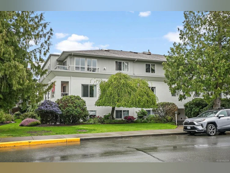 304-9993 Fourth Street, Sidney, BC, V8L 2Z6 - 24