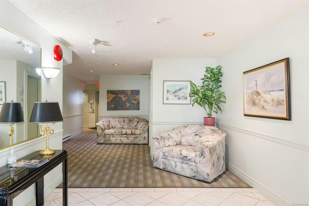304-9993 Fourth Street, Sidney, BC, V8L 2Z6 - 23