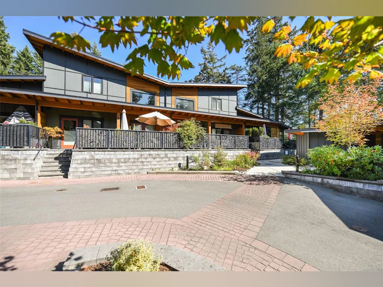 C-221 Glacier View Drive, Comox, BC, V9M 1G6 - 4