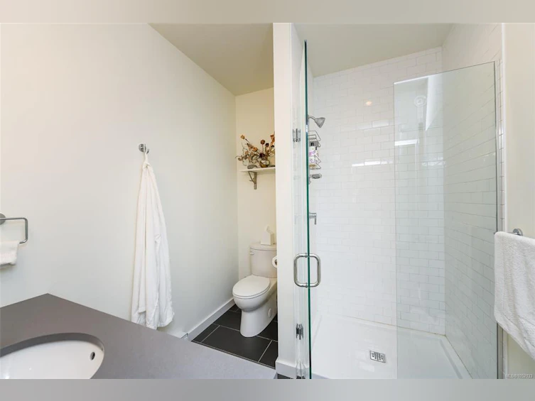 C-221 Glacier View Drive, Comox, BC, V9M 1G6 - 28