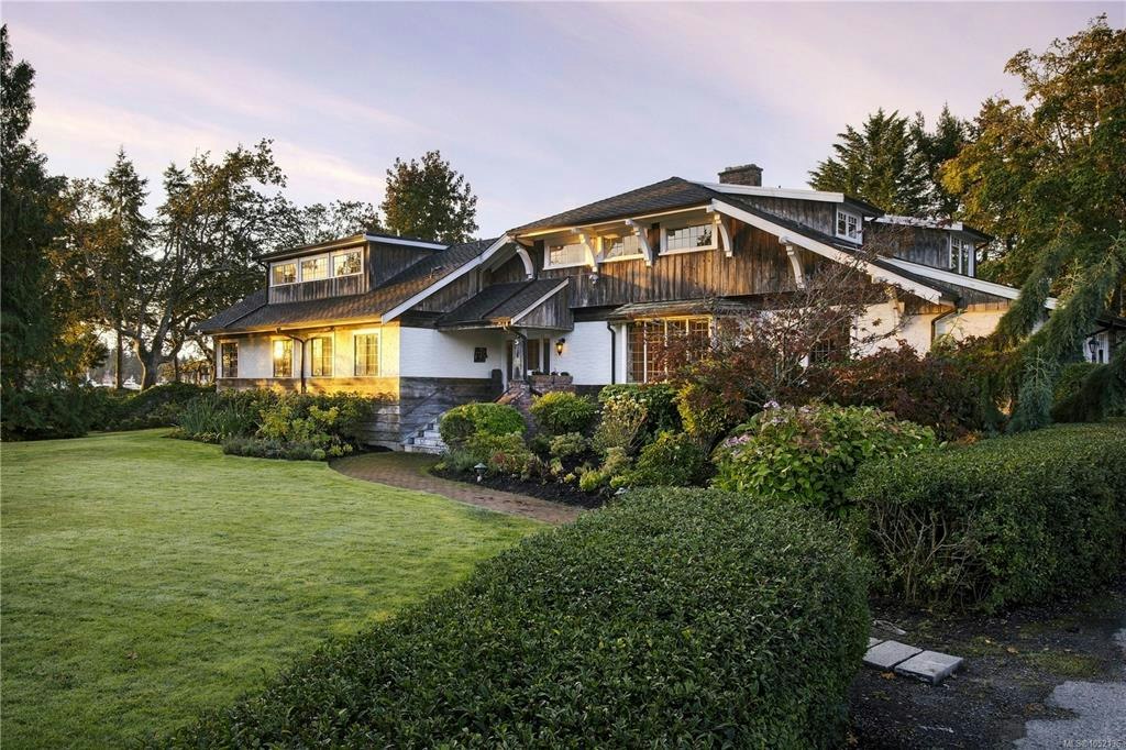 10814 Beach Road, North Saanich, BC, V8L 5H6 - 12
