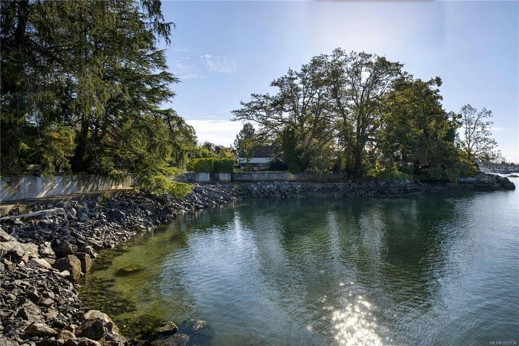 10814 Beach Road, North Saanich, BC, V8L 5H6 - 41