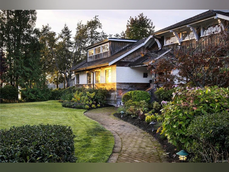 10814 Beach Road, North Saanich, BC, V8L 5H6 - 13