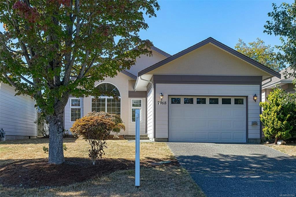 7968 Polo Park Crescent, Central Saanich, BC, V8M 2J4