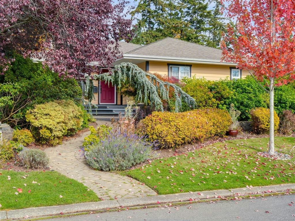1158 Hadfield Avenue, Esquimalt, BC, V9A 5N7
