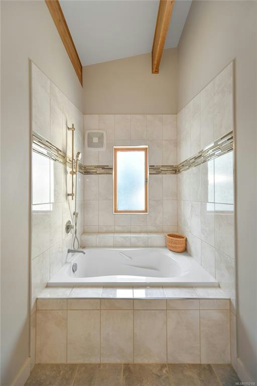 7036 Con Ada Road, Central Saanich, BC, V8M 1E7 - 29