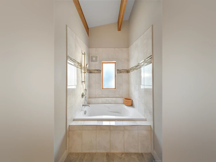 7036 Con Ada Road, Central Saanich, BC, V8M 1E7 - 29