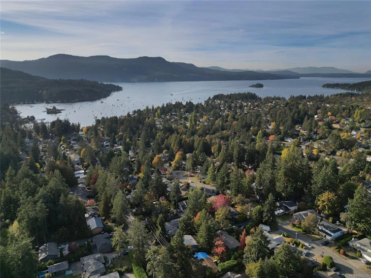 7036 Con Ada Road, Central Saanich, BC, V8M 1E7 - 73
