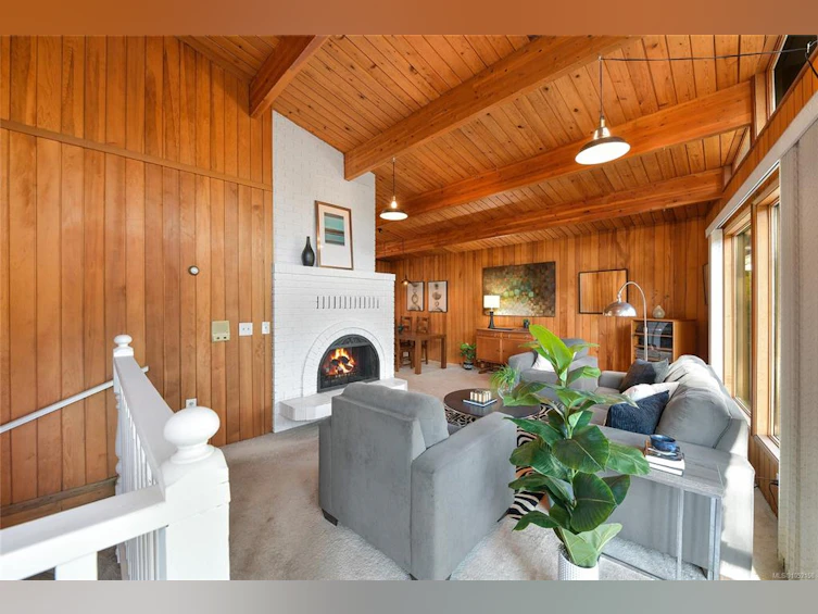 7036 Con Ada Road, Central Saanich, BC, V8M 1E7 - 7