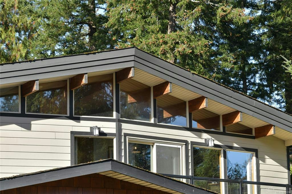 7036 Con Ada Road, Central Saanich, BC, V8M 1E7 - 40