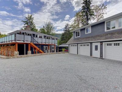 8136 Miracle Close - 2