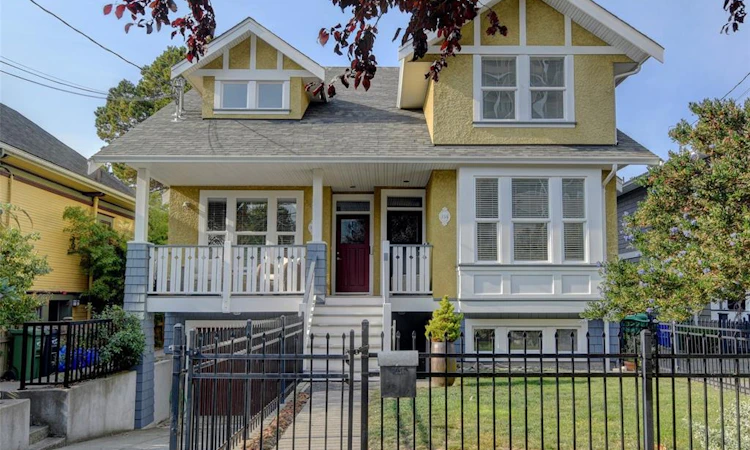 134 Clarence Street