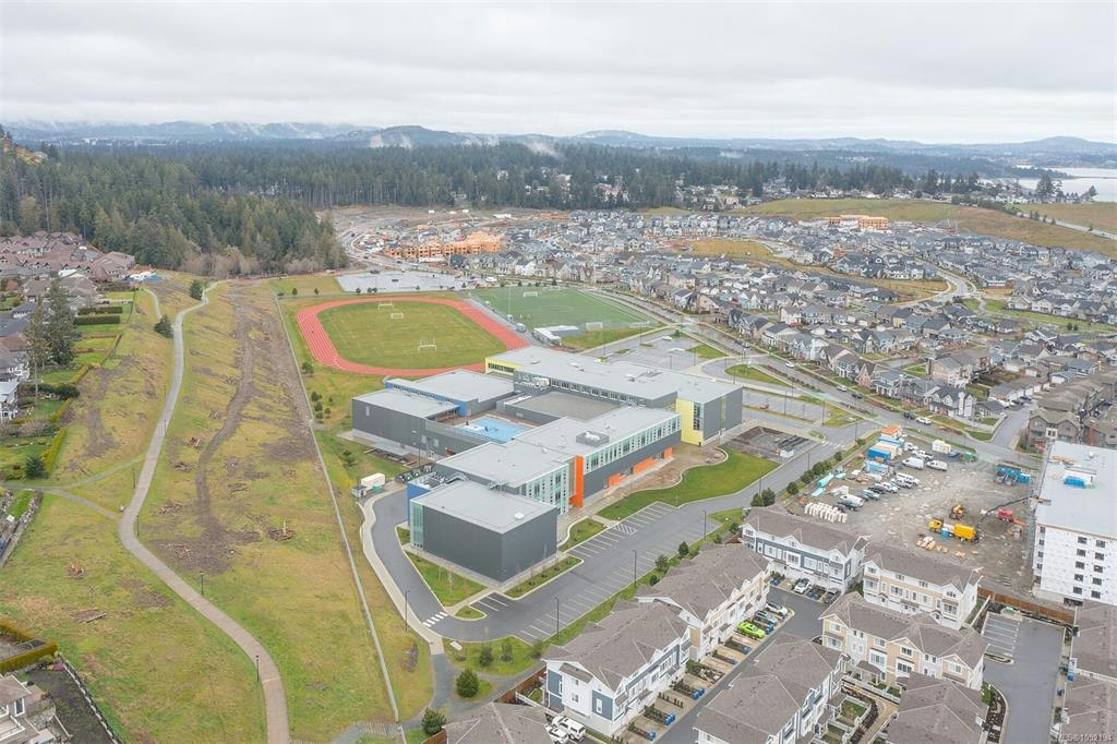 1-3352 Ryder Hesjedal Way, Colwood, BC - 9