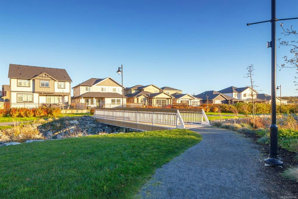 1-3352 Ryder Hesjedal Way, Colwood, BC - 12