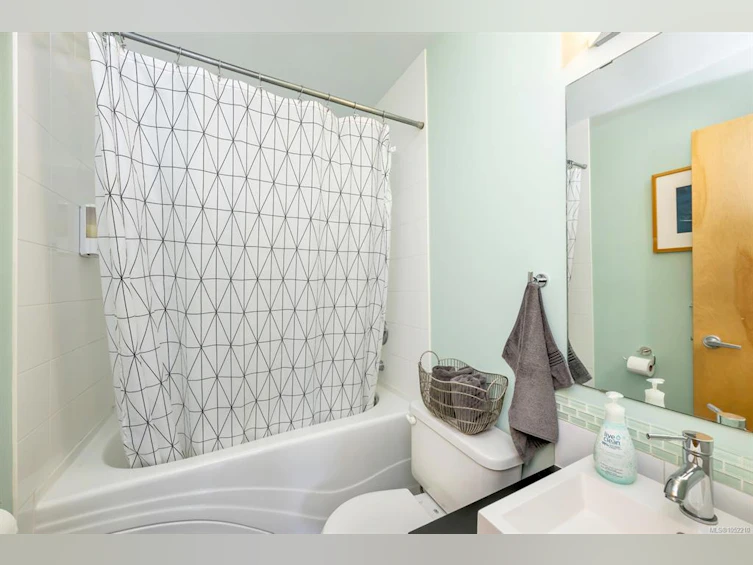 201-848 Mason Street, Victoria, BC, V8T 0A4 - 13